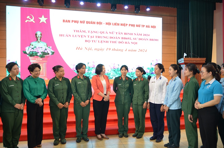 Môi trường quân đội sẽ là trường học lớn để các nữ tân binh rèn luyện, phát huy năng lực, phẩm chất - ảnh 8