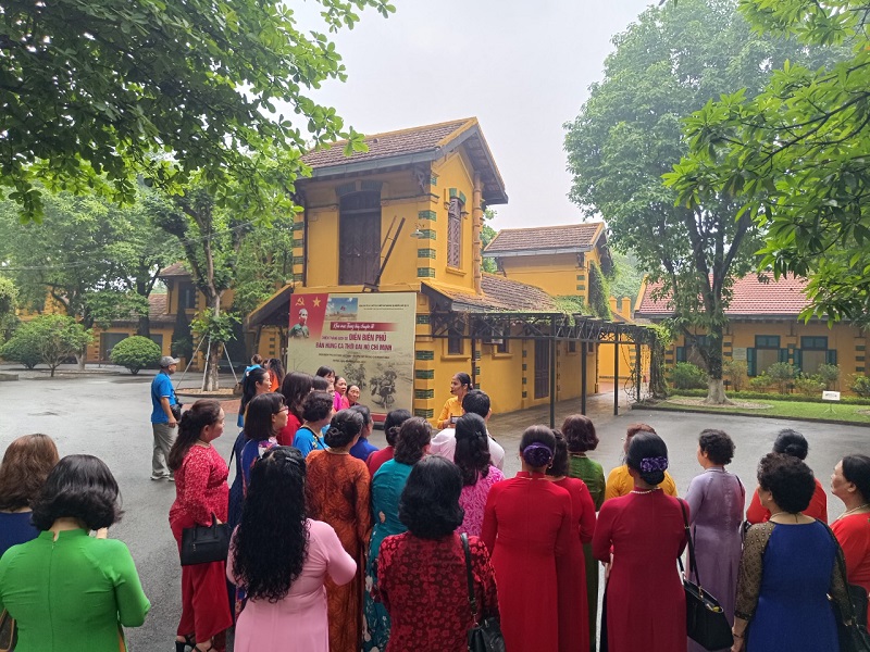 Biểu dương, tôn vinh 50 phụ nữ cao tuổi tiêu biểu của Thủ đô trong phong trào thi đua yêu nước - ảnh 9