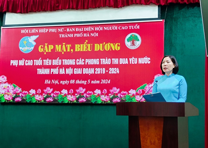 Biểu dương, tôn vinh 50 phụ nữ cao tuổi tiêu biểu của Thủ đô trong phong trào thi đua yêu nước - ảnh 4