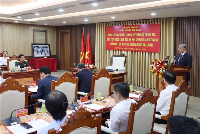 Chủ tịch nước Tô Lâm thăm và làm việc tại Quân chủng Hải quân - ảnh 1