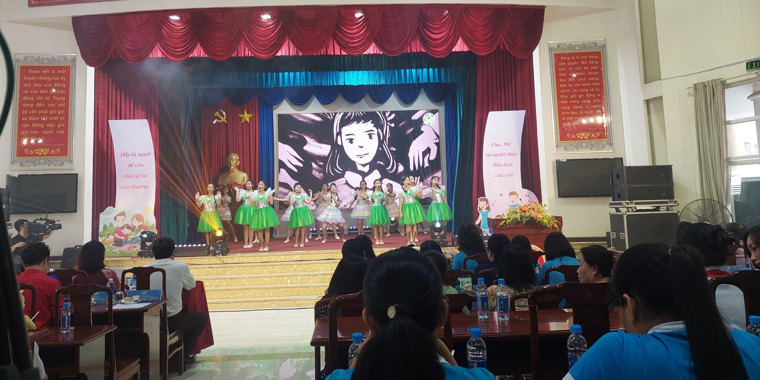 Diễn đàn Làm cha mẹ: Học làm cha mẹ để lan tỏa yêu thương - ảnh 3