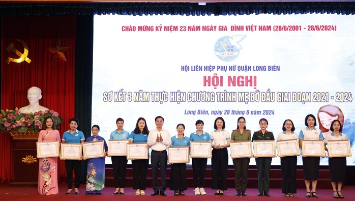 Long Biên: Hỗ trợ trẻ em mồ côi vượt khó vươn lên trong học tập và cuộc sống - ảnh 2