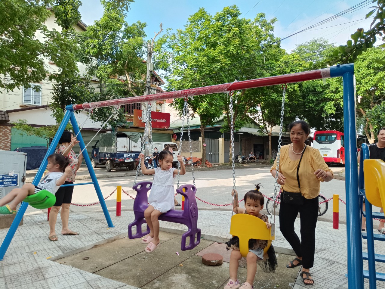 Cụm thi đua số 2: Khánh thành và bàn giao sân chơi cộng đồng tại quận Hà Đông - ảnh 8