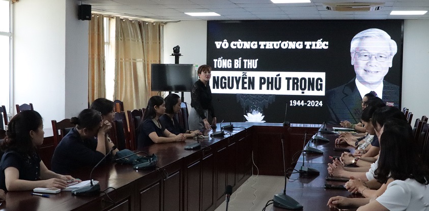 Cán bộ, hội viên phụ nữ Thủ đô thành kính tưởng niệm Tổng Bí thư Nguyễn Phú Trọng - ảnh 5