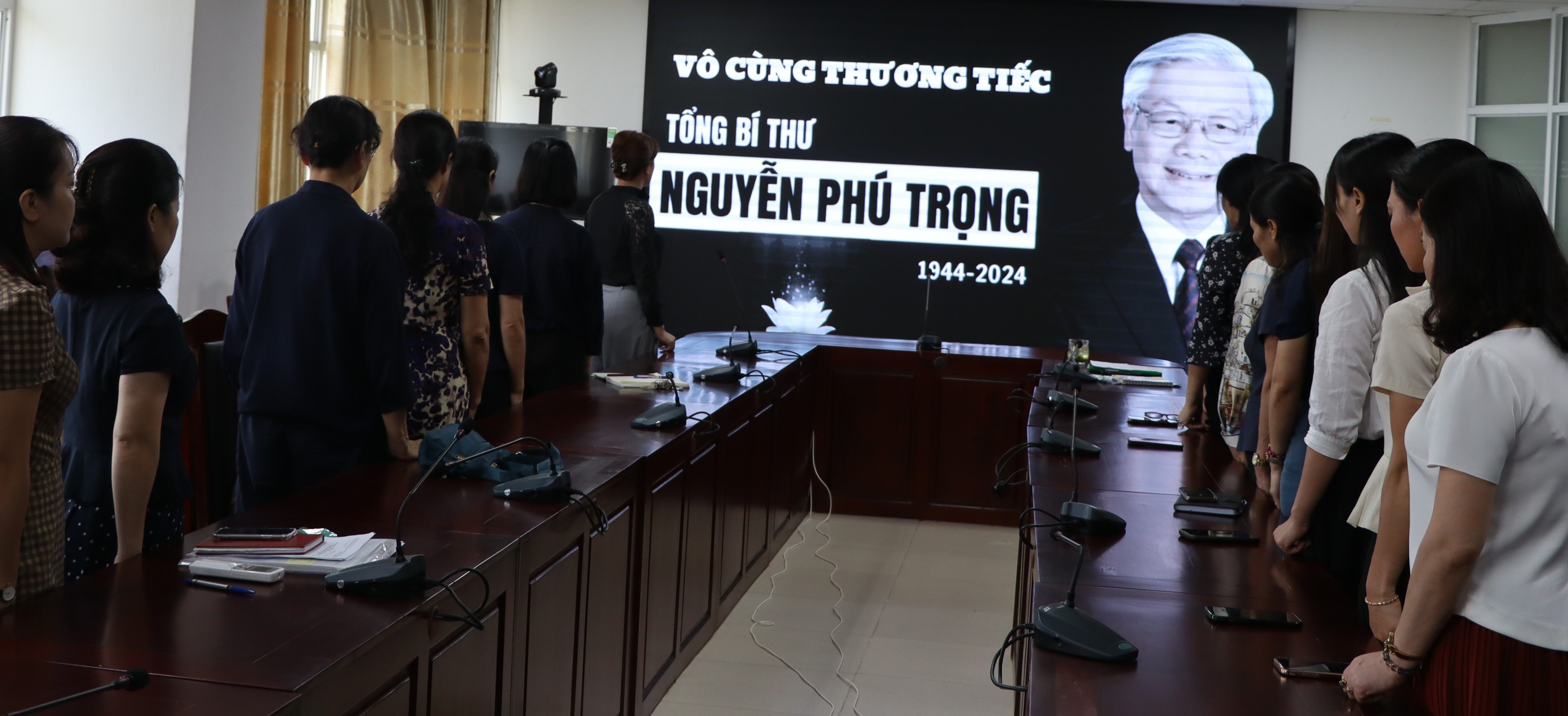 Cán bộ hội viên phụ nữ Thủ đô vô cùng thương tiếc Tổng bí thư Nguyễn Phú Trọng - ảnh 1