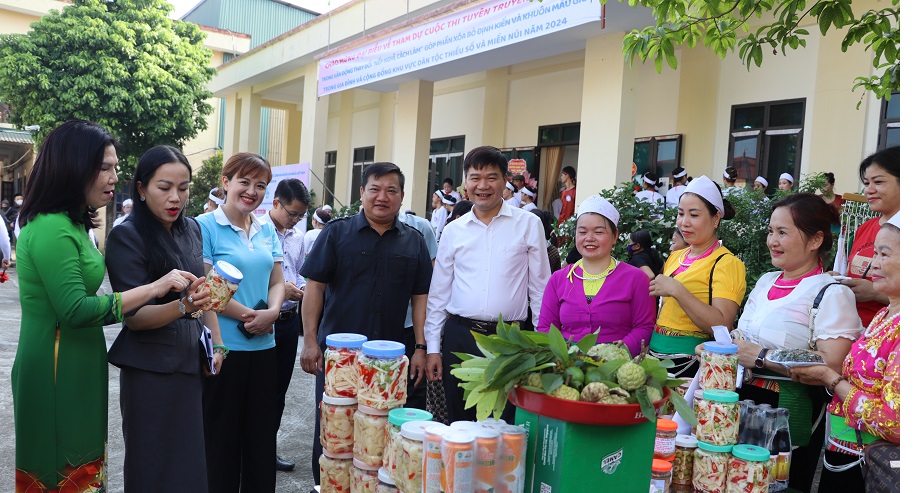 Tuyên truyền, vận động thay đổi “nếp nghĩ, cách làm” tại khu vực dân tộc thiểu số, miền núi huyện Quốc Oai - ảnh 1