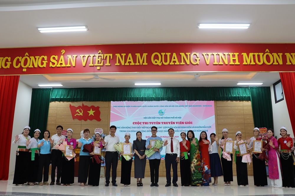 Tuyên truyền, vận động thay đổi “nếp nghĩ, cách làm” tại khu vực dân tộc thiểu số, miền núi huyện Quốc Oai - ảnh 8