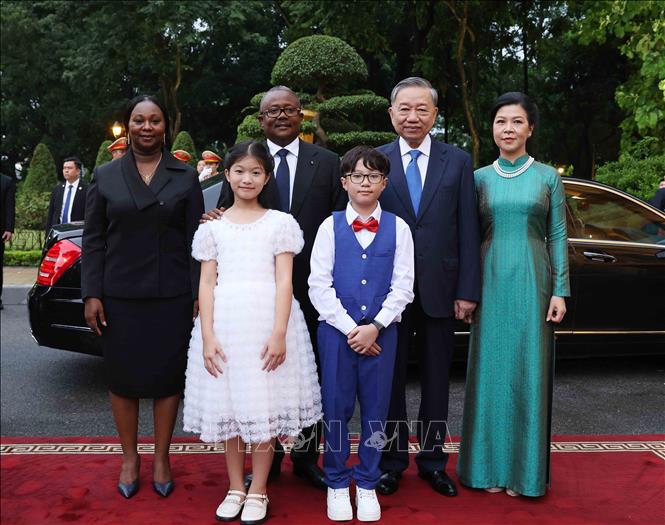Tổng Bí thư, Chủ tịch nước Tô Lâm chủ trì lễ đón chính thức Tổng thống Guinea-Bissau - ảnh 2