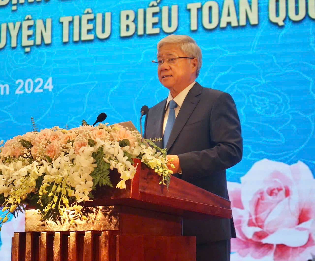 Hội LHPN Việt Nam trao giải thưởng Nguyễn Thị Định lần thứ Nhất cho 30 cán bộ Hội - ảnh 1