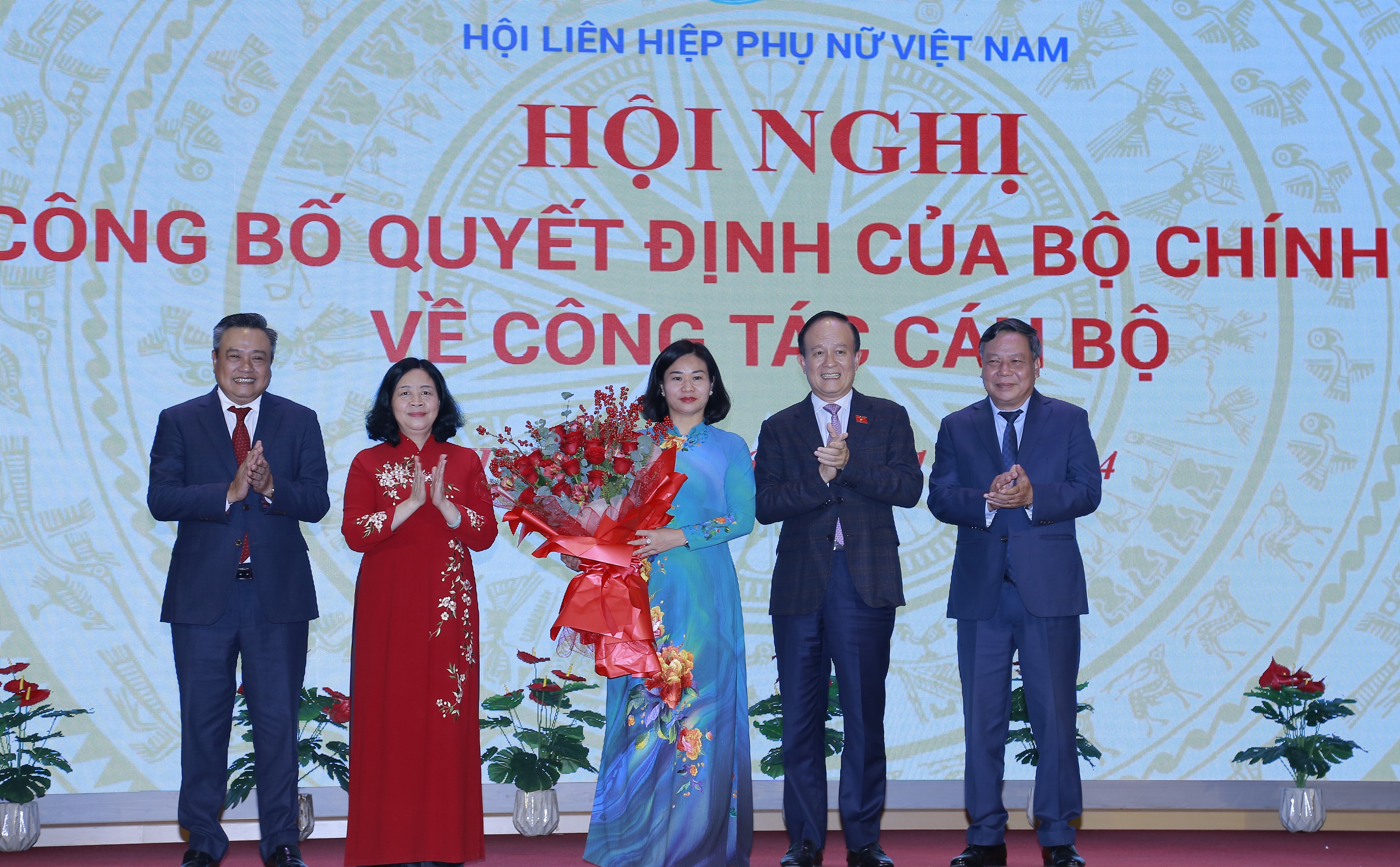 Đồng chí Nguyễn Thị Tuyến được bầu làm Chủ tịch Trung ương Hội LHPN Việt Nam - ảnh 2