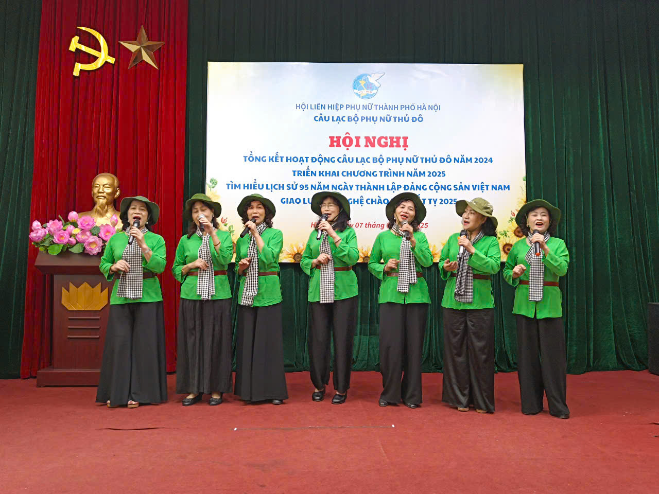 CLB Phụ nữ Thủ đô đổi mới nội dung hoạt động, phát huy truyền thống tốt đẹp của phụ nữ Việt Nam - ảnh 8