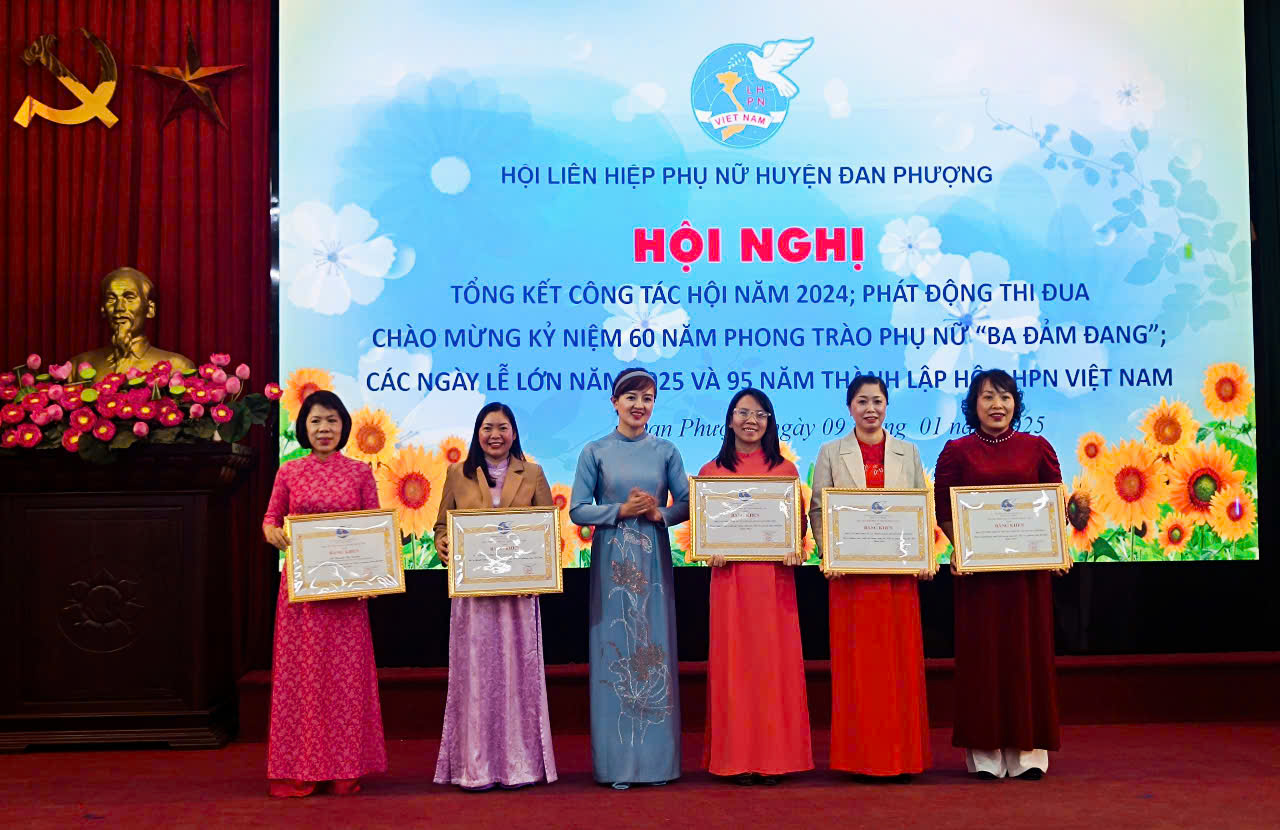 Hội LHPN huyện Đan Phượng biểu dương nhiều tập thể, cá nhân xuất sắc trong phong trào thi đua - ảnh 1