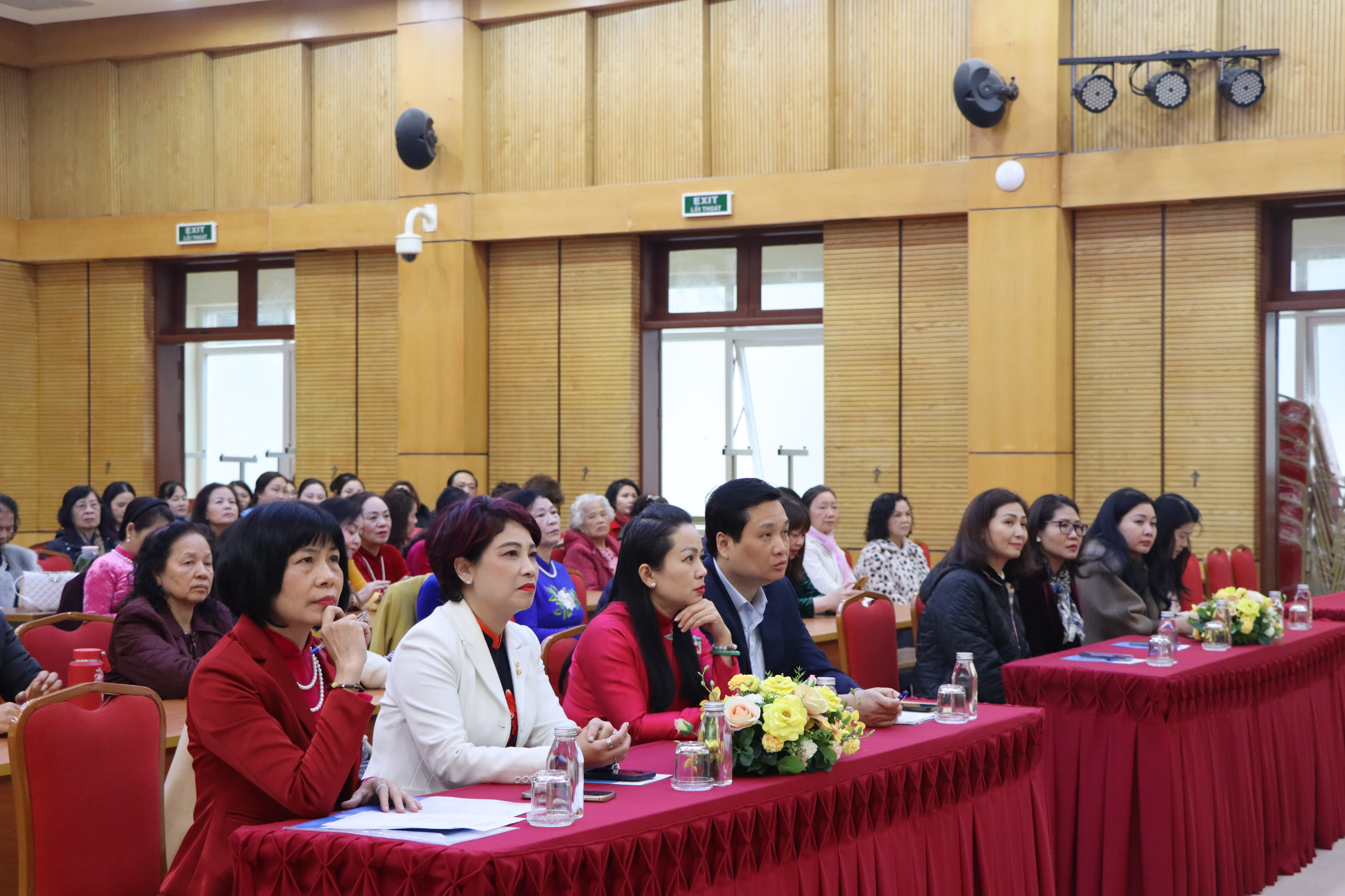 Hội LHPN quận Hoàn Kiếm: 10 dấu ấn/hoạt động nổi bật trong công tác Hội năm 2024 - ảnh 1