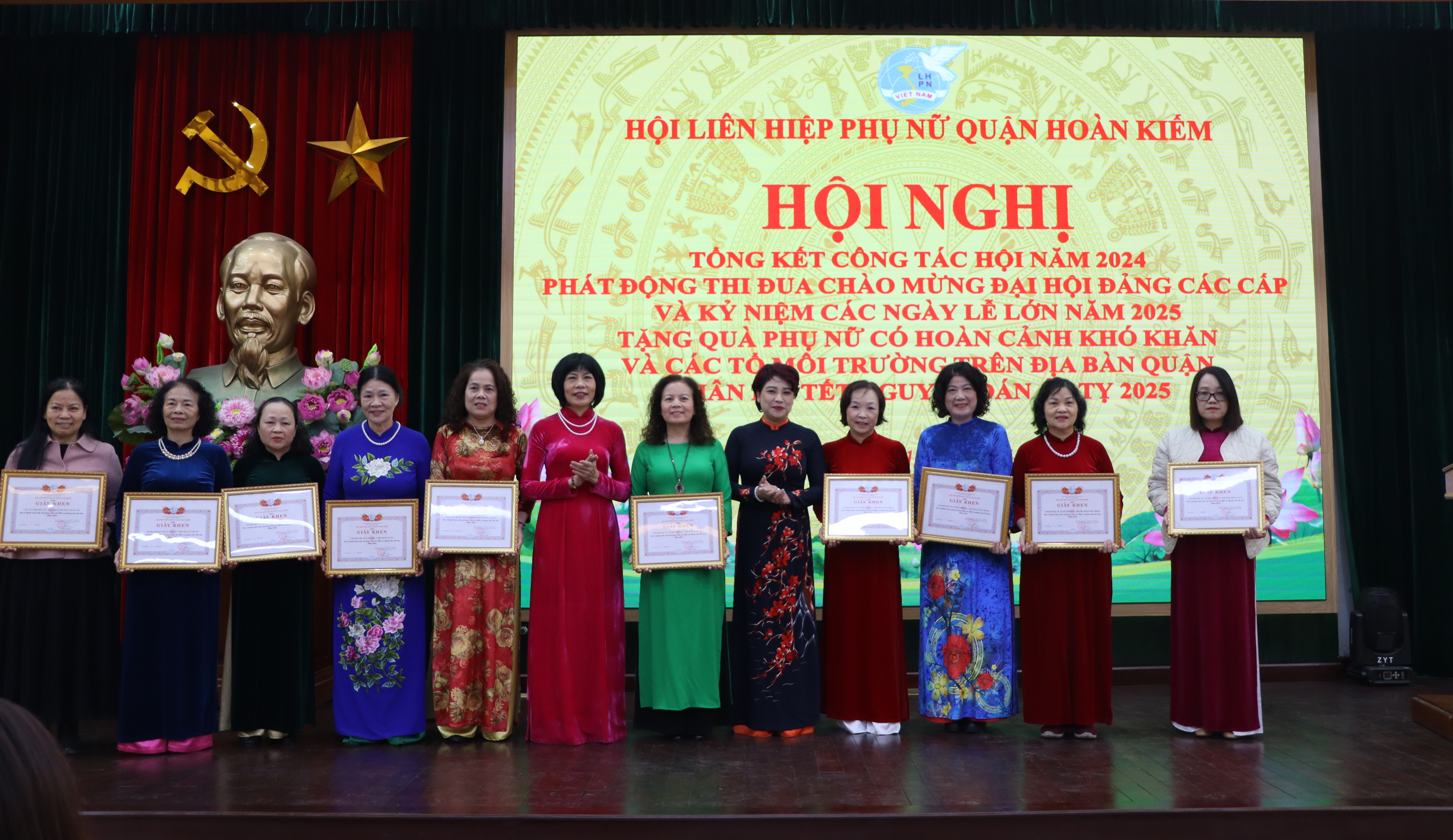 Hội LHPN quận Hoàn Kiếm: 10 dấu ấn/hoạt động nổi bật trong công tác Hội năm 2024 - ảnh 10
