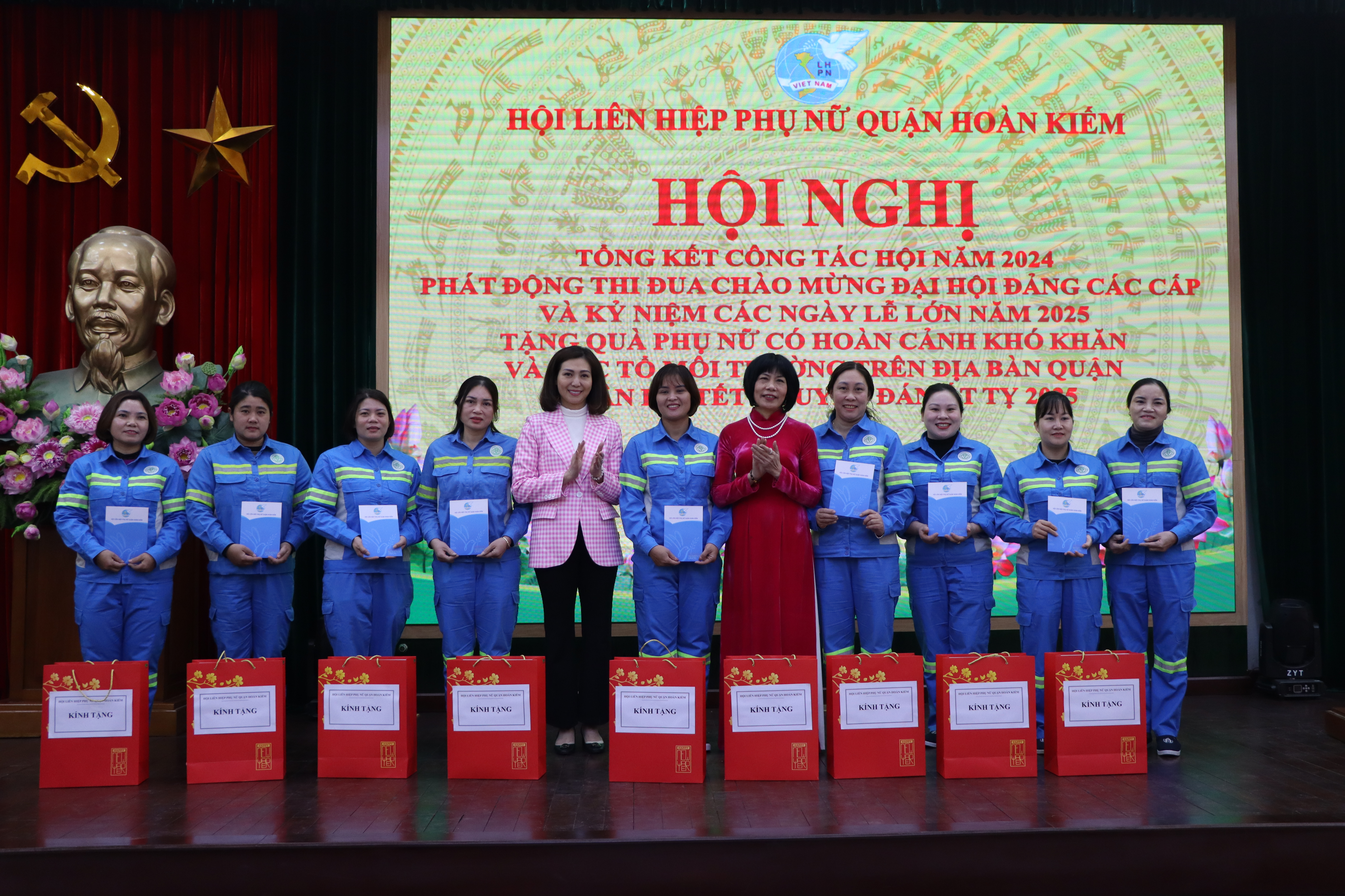 Hội LHPN quận Hoàn Kiếm: 10 dấu ấn/hoạt động nổi bật trong công tác Hội năm 2024 - ảnh 11