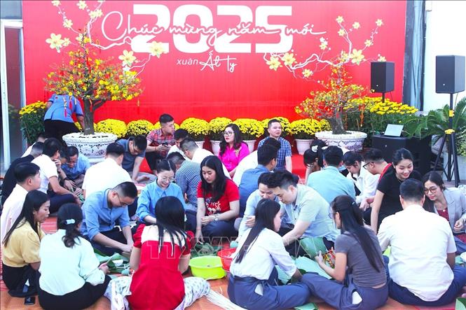 Xuân Ất Tỵ 2025: Gìn giữ, lan tỏa nét văn hóa cổ truyền của người Việt tại Campuchia - ảnh 1