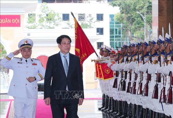 Chủ tịch nước dự Lễ kỷ niệm 70 năm Ngày thành lập Hải quân nhân dân Việt Nam - ảnh 3
