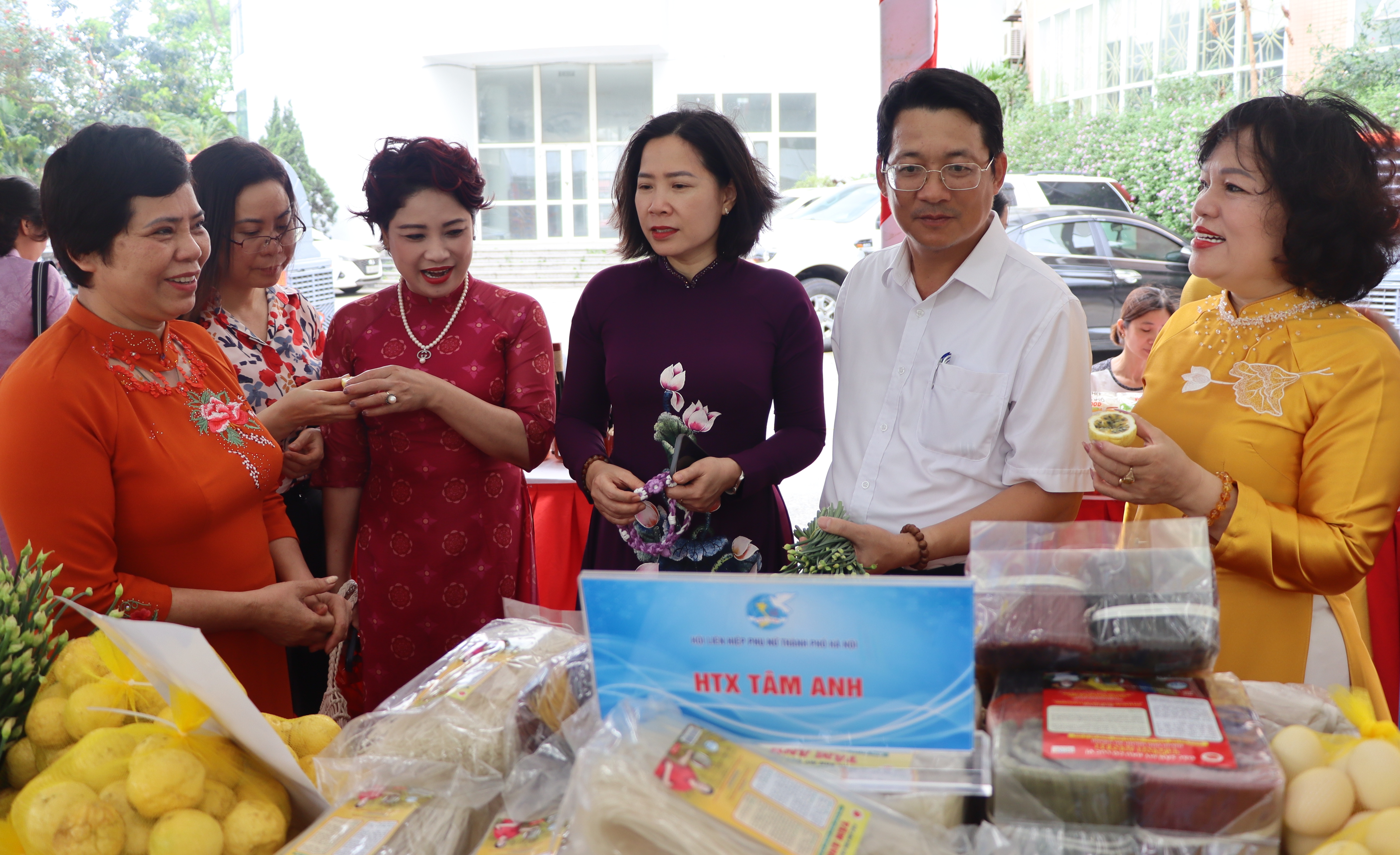 Phát huy tiềm năng của phụ nữ Thủ đô trong khởi nghiệp sáng tạo - ảnh 10
