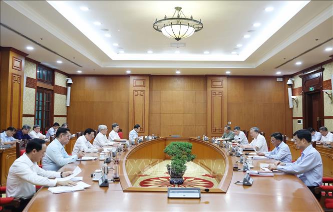 Tổng Bí thư: Lấy ý kiến nhân dân về nội dung sửa đổi, bổ sung Hiến pháp năm 2013 đảm bảo đúng tiến độ để trình Quốc hội - ảnh 2