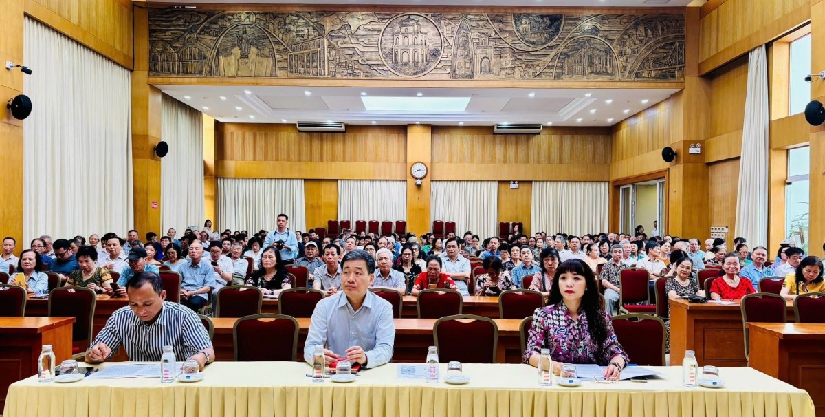Quận Hoàn Kiếm: Triển khai lấy ý kiến về dự thảo Nghị quyết sửa đổi, bổ sung một số điều của Hiến pháp năm 2013 - ảnh 1