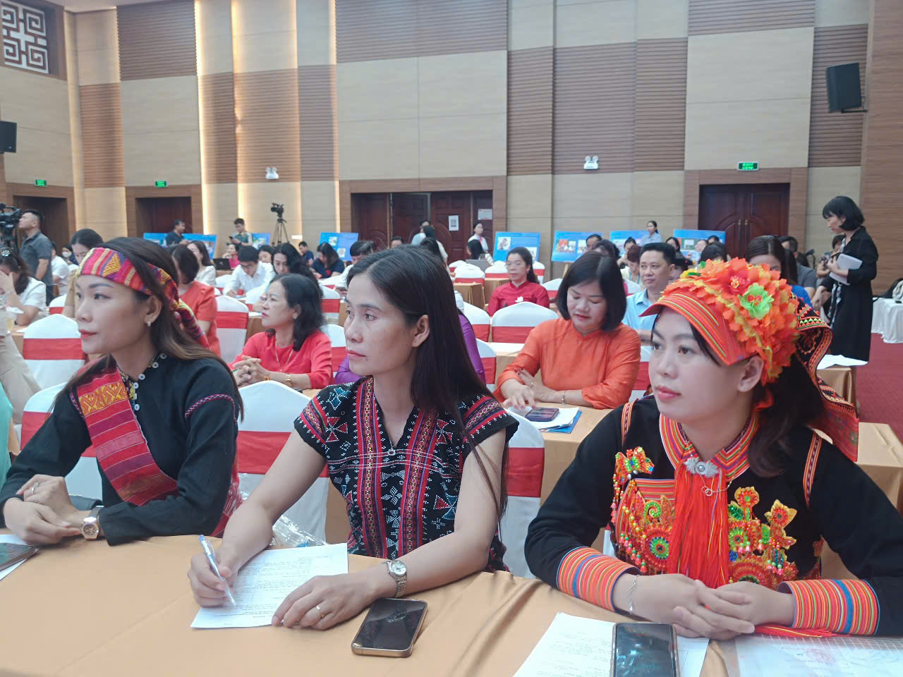 Đẩy mạnh lồng ghép giới trong chương trình đào tạo, bồi dưỡng cho học sinh, sinh viên - ảnh 2