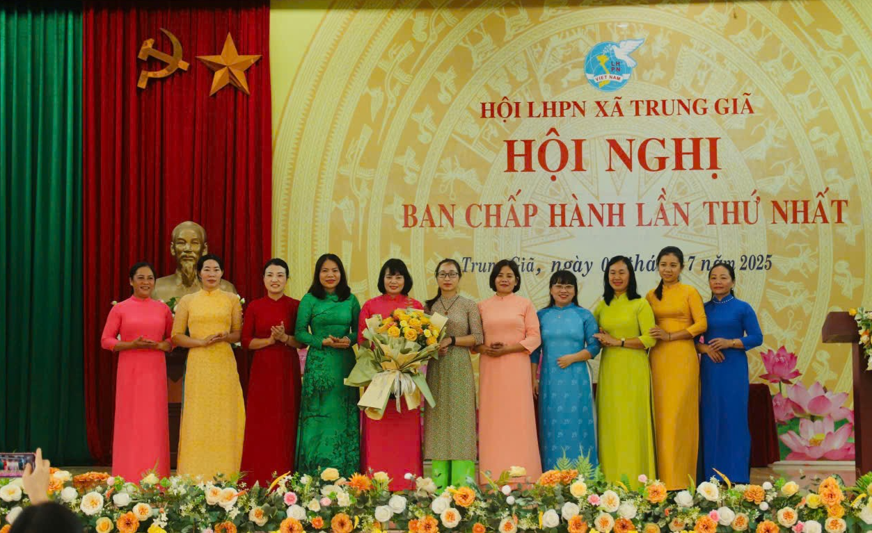 Hội LHPN xã Trung Giã, TP Hà Nội: Tổ chức hội nghị Ban chấp hành lần thứ Nhất - ảnh 3