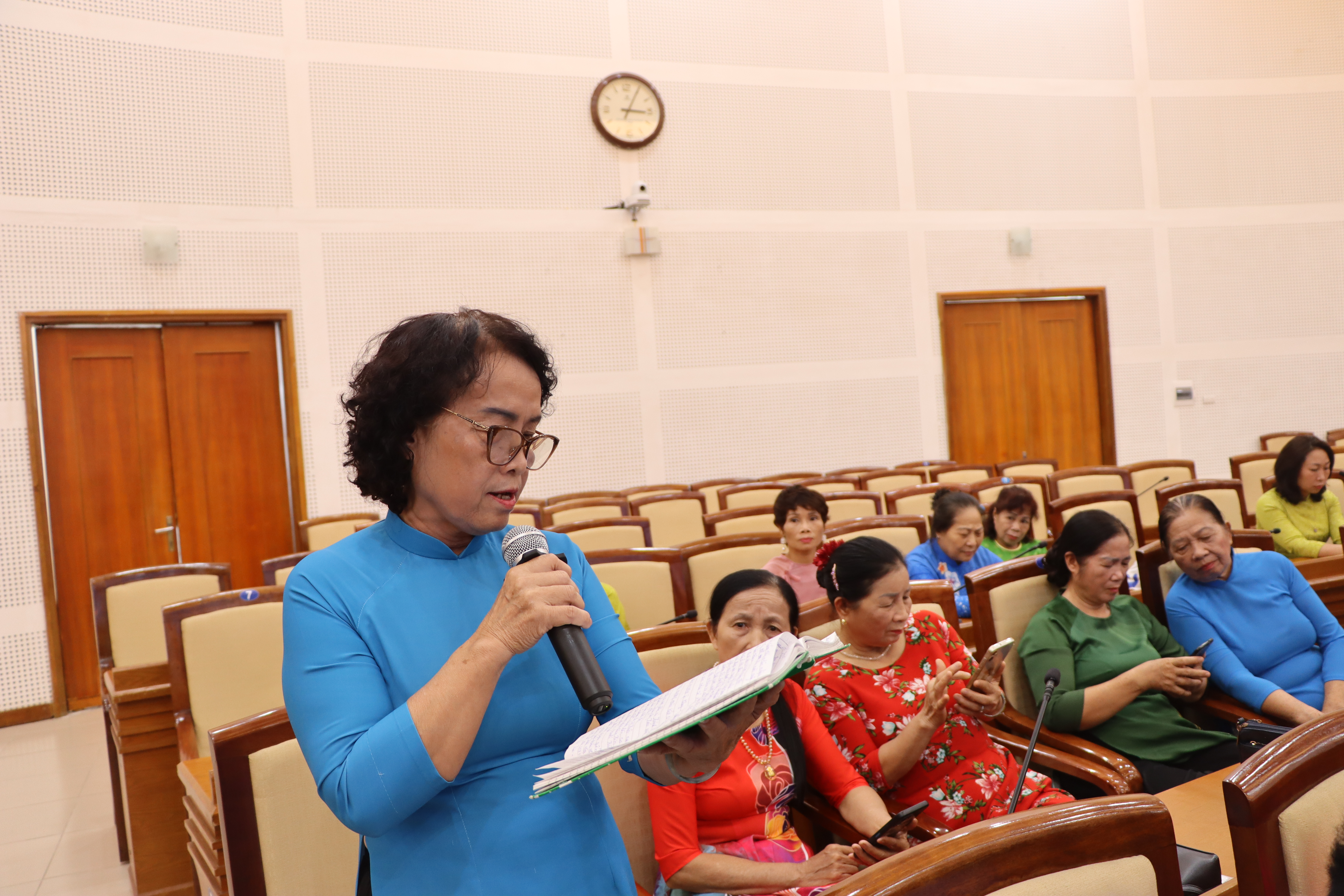 Hội LHPN phường Việt Hưng, TP Hà Nội: Công bố các quyết định về công tác của tổ chức Hội - ảnh 6