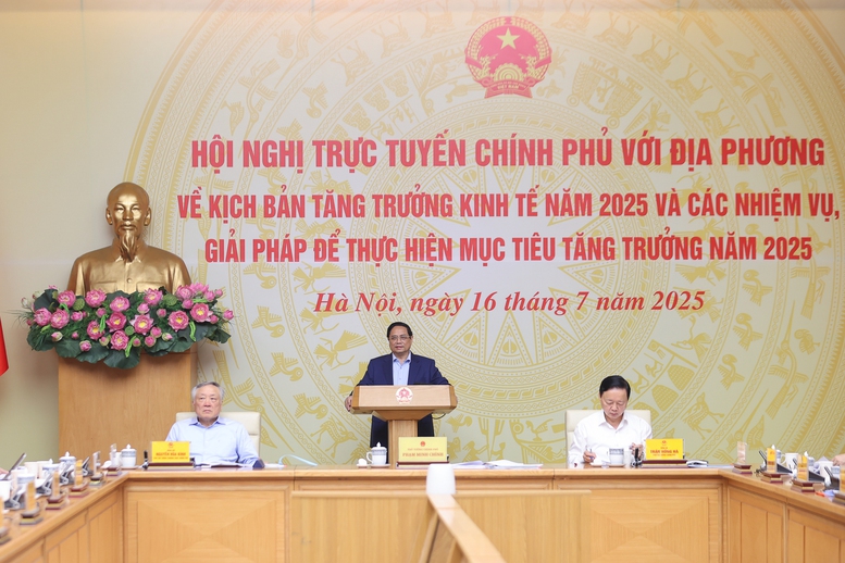 Thủ tướng Chính phủ: Phấn đấu tăng trưởng kinh tế năm 2025 từ 8,3-8,5% - ảnh 1