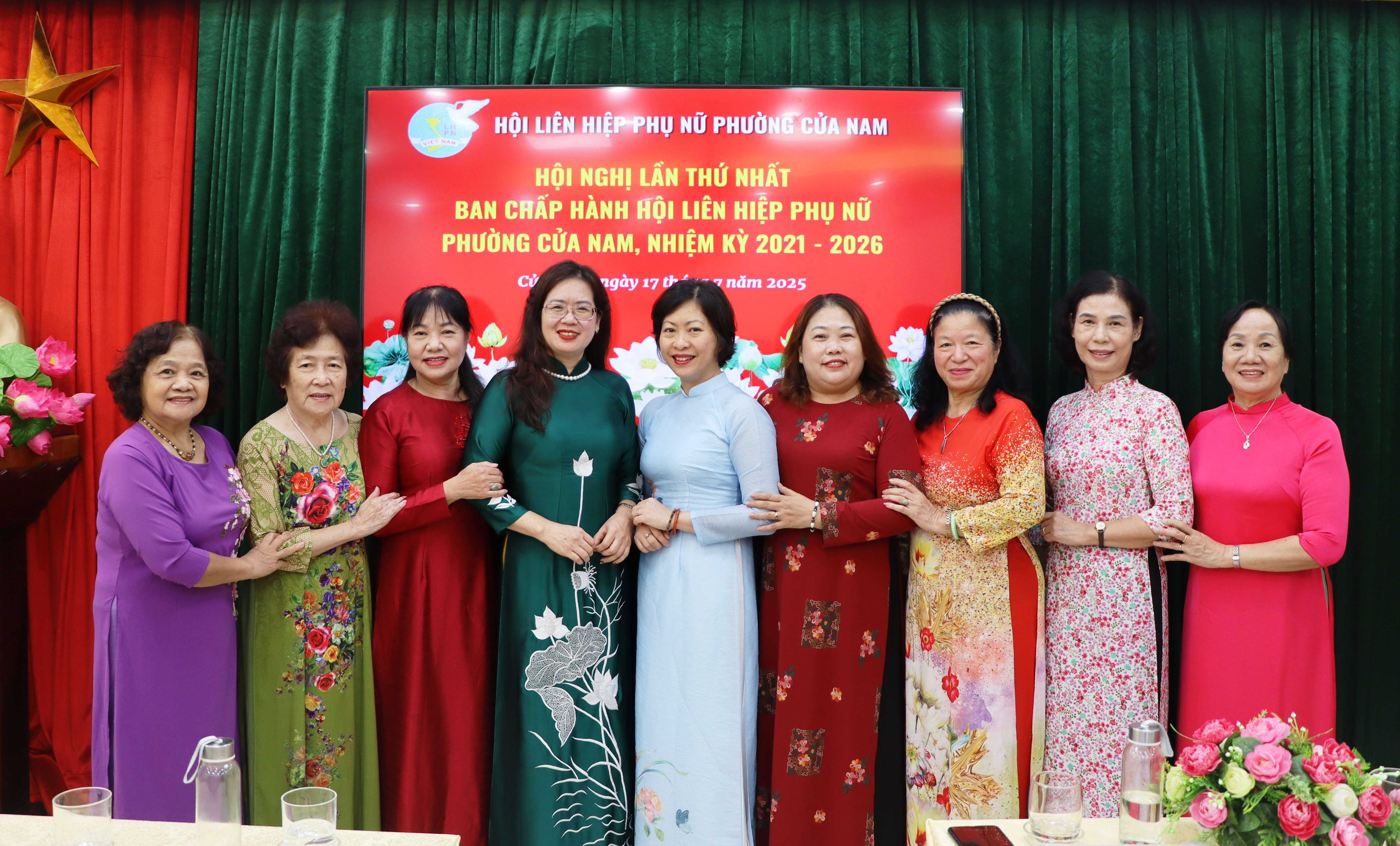 Phụ nữ phường Cửa Nam tích cực tham gia xây dựng Đảng và hệ thống chính trị - ảnh 16