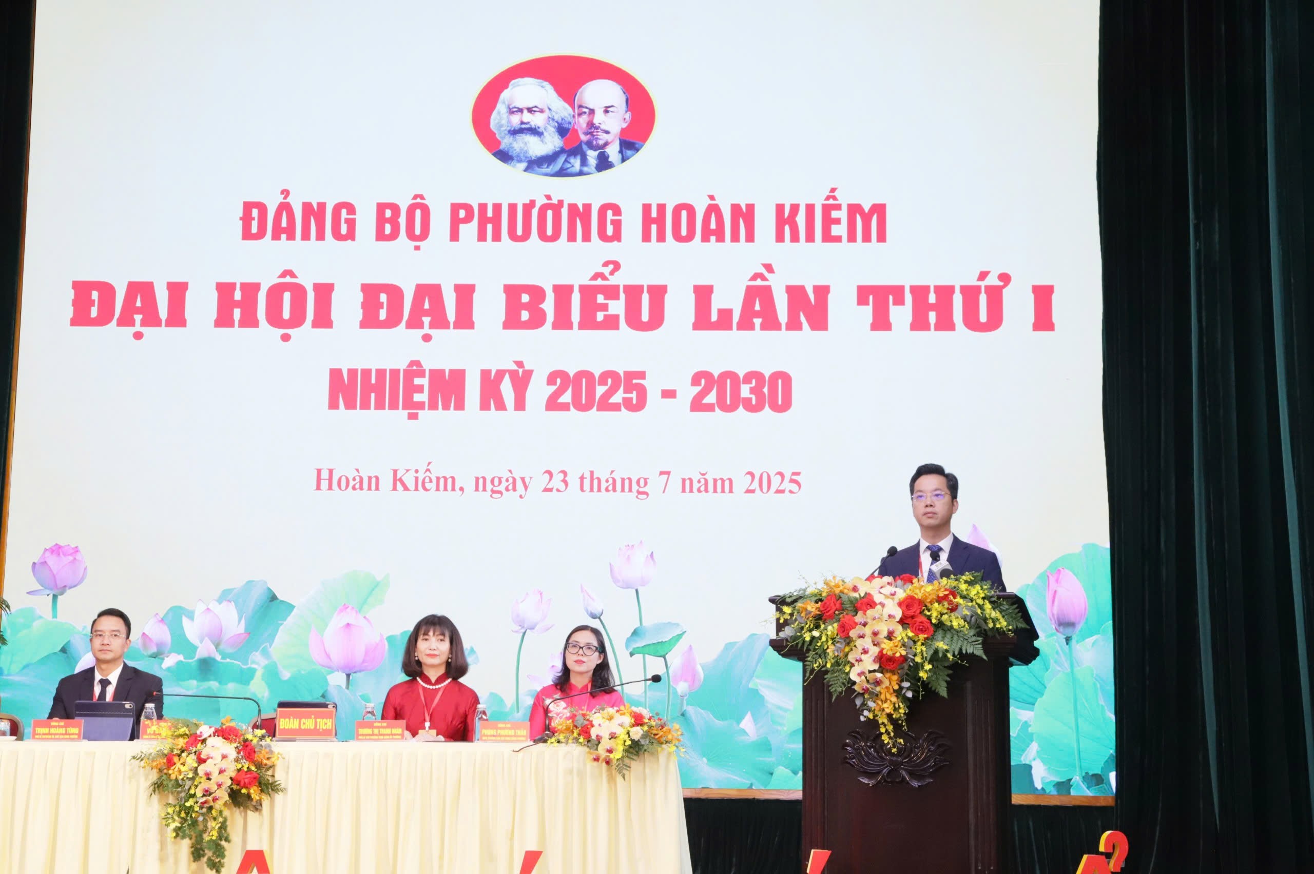Đảng bộ phường Hoàn Kiếm: Tổ chức thành công Đại hội đại biểu lần thứ Nhất, nhiệm kỳ 2025-2030 - ảnh 2