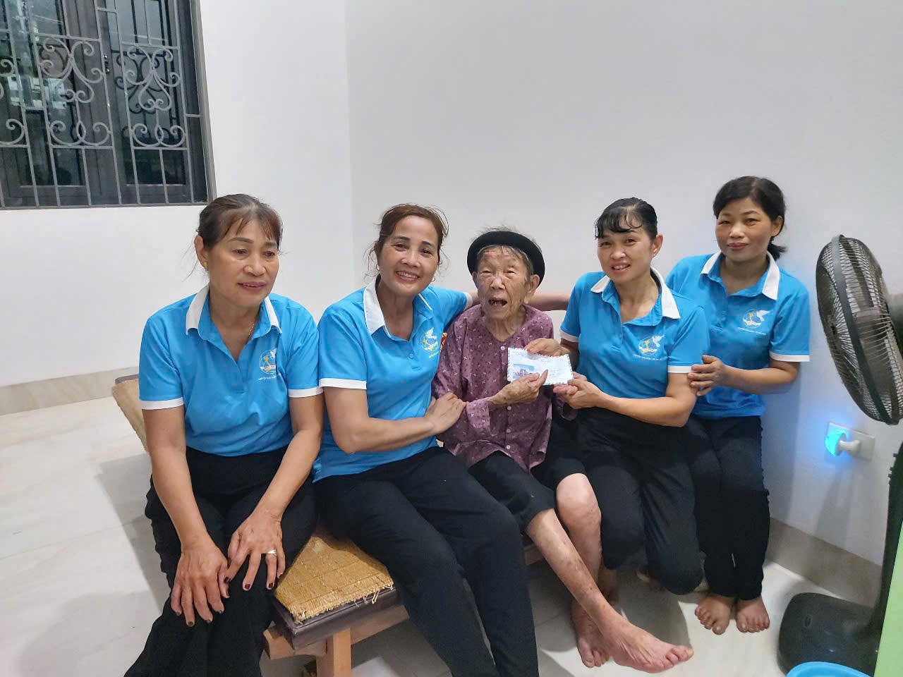 Hội LHPN xã Phù Đổng, Hà Nội có nhiều hoạt động nghĩa tình tháng 7 - ảnh 5