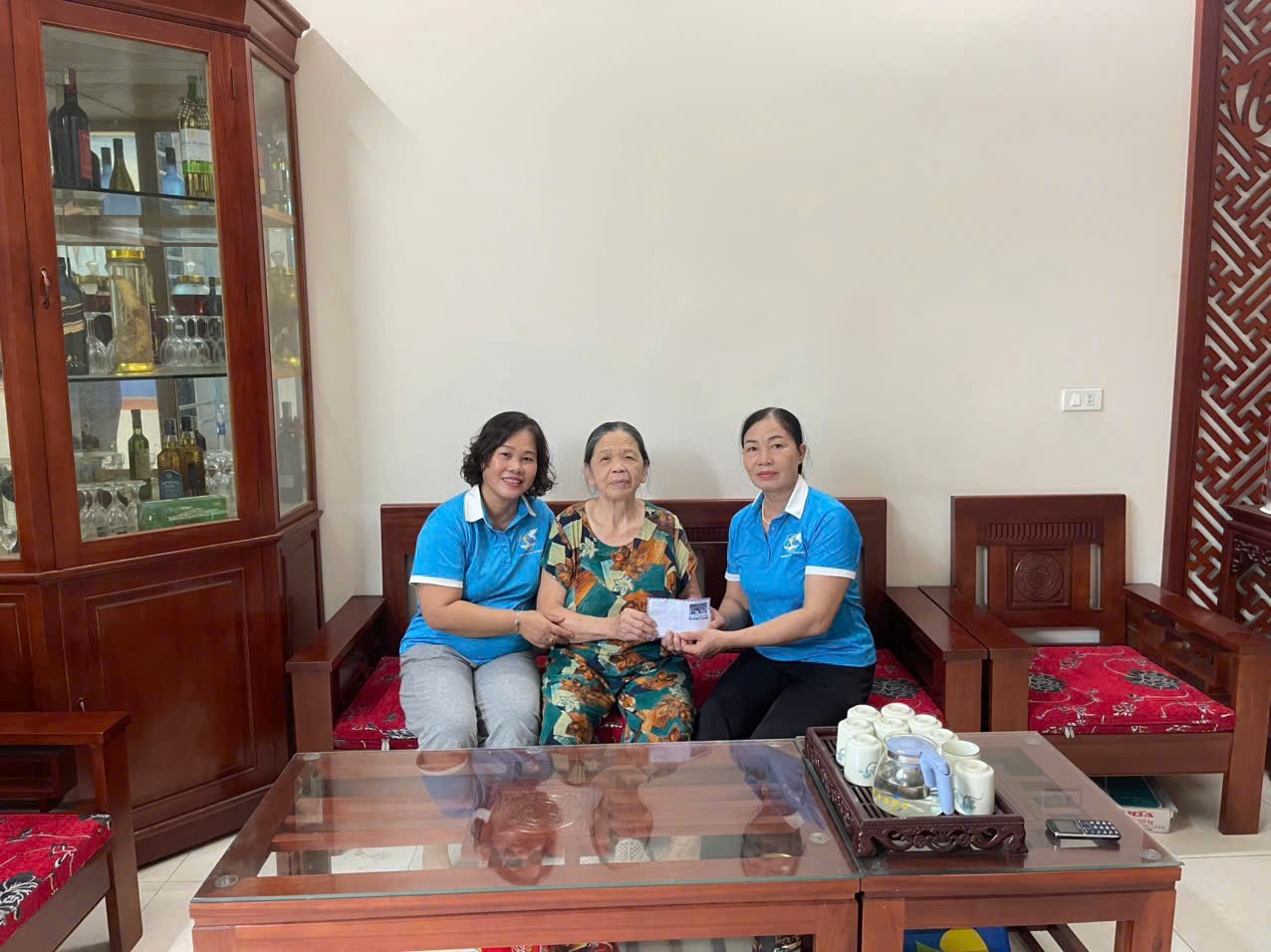 Hội LHPN xã Phù Đổng, Hà Nội có nhiều hoạt động nghĩa tình tháng 7 - ảnh 6