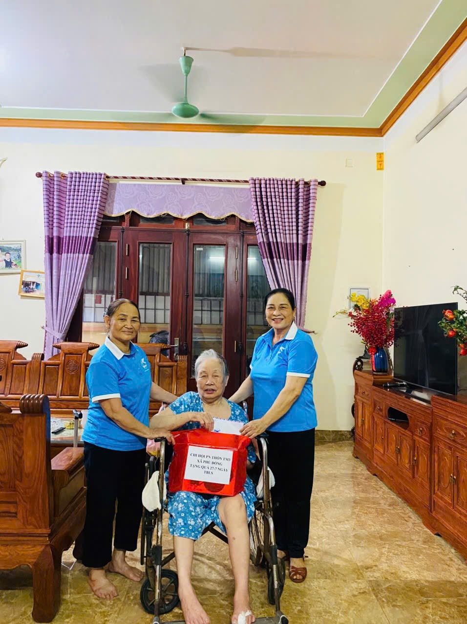 Hội LHPN xã Phù Đổng, Hà Nội có nhiều hoạt động nghĩa tình tháng 7 - ảnh 8