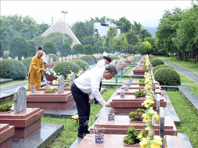 Tổng Bí thư Tô Lâm dâng hương tưởng niệm các Anh hùng, Liệt sĩ tại Điện Biên - ảnh 5