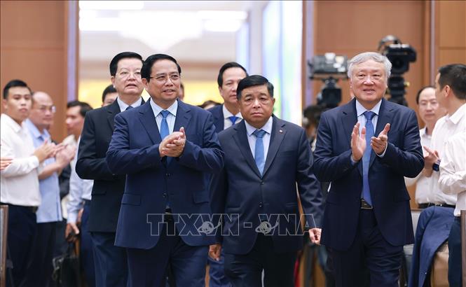 Thủ tướng chủ trì Hội nghị tổng kết Chương trình và Phong trào thi đua 'Cả nước chung tay xóa nhà tạm, nhà dột nát' - ảnh 1