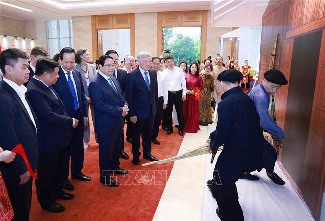 Thủ tướng chủ trì Hội nghị tổng kết Chương trình và Phong trào thi đua 'Cả nước chung tay xóa nhà tạm, nhà dột nát' - ảnh 8