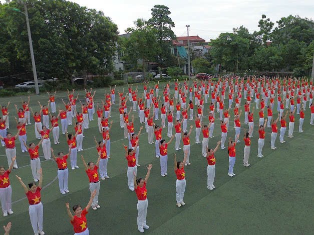 Hơn 80.000 cán bộ, hội viên phụ nữ Thủ đô đồng diễn dân vũ chào mừng Quốc khánh 2/9 - ảnh 18