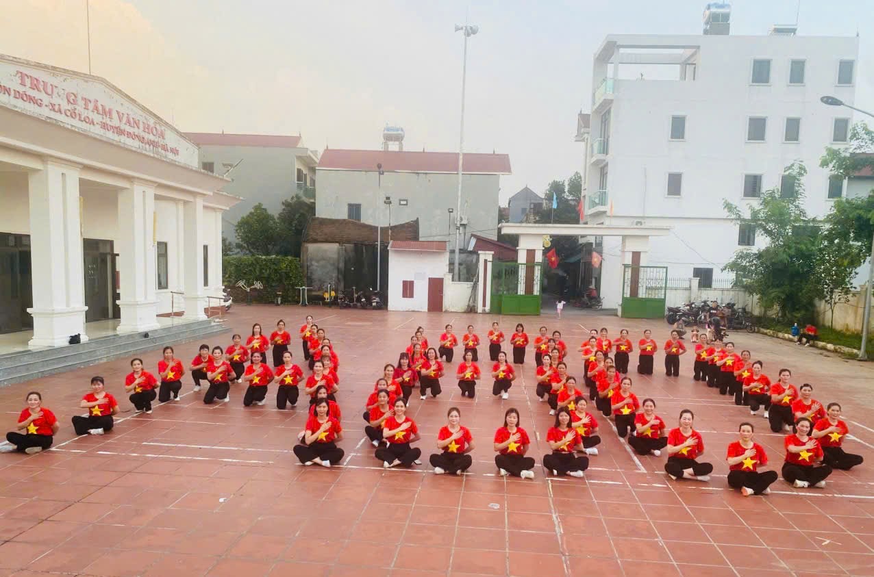 Những hình ảnh đẹp của Phụ nữ Thủ đô thời đại mới “Trung hậu-Sáng tạo-Đảm đang-Thanh lịch” - ảnh 19