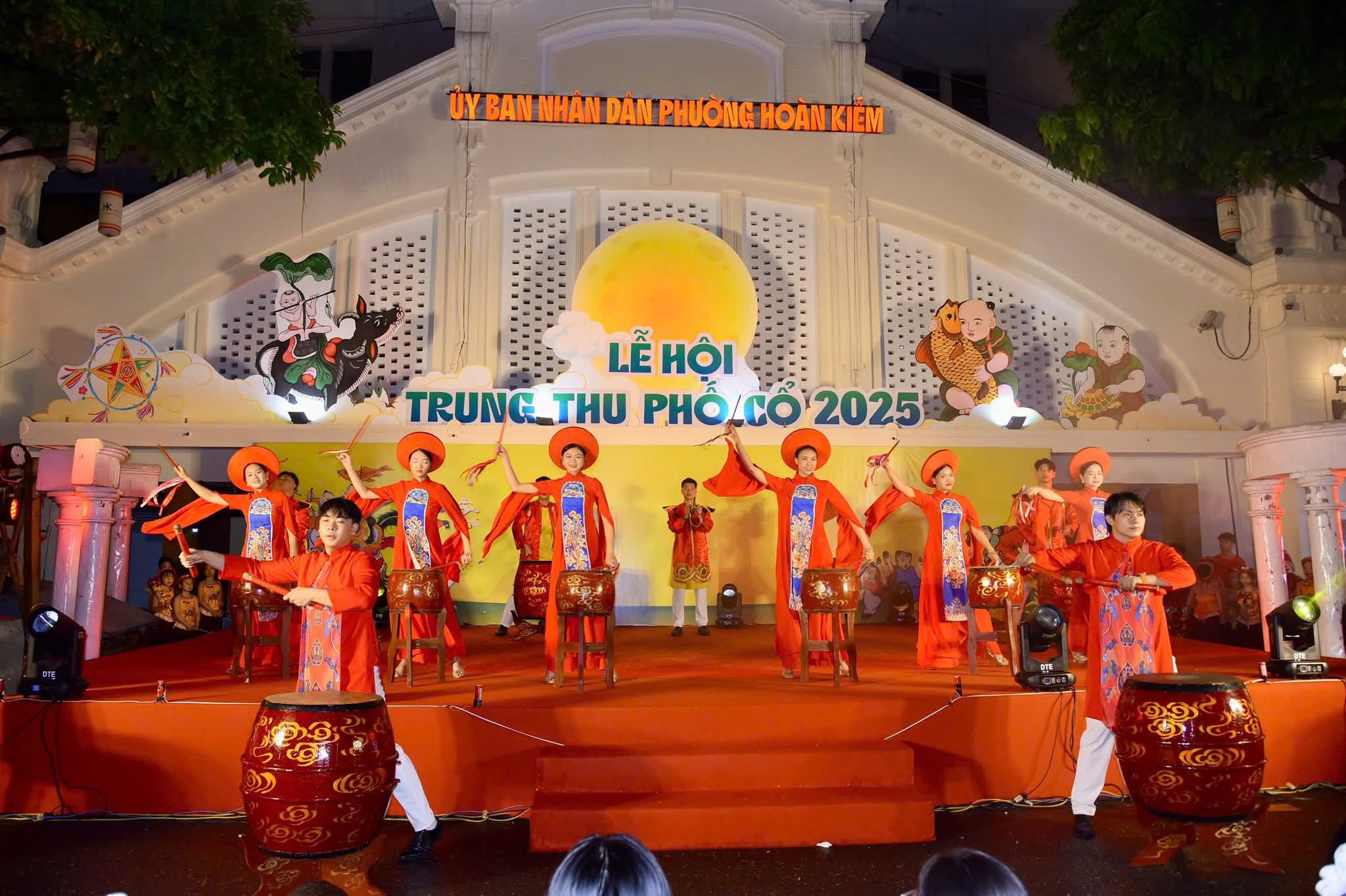 Phường Hoàn Kiếm: Nhiều hoạt động ý nghĩa tại Lễ hội Trung thu phố cổ Hà Nội năm 2025 - ảnh 3