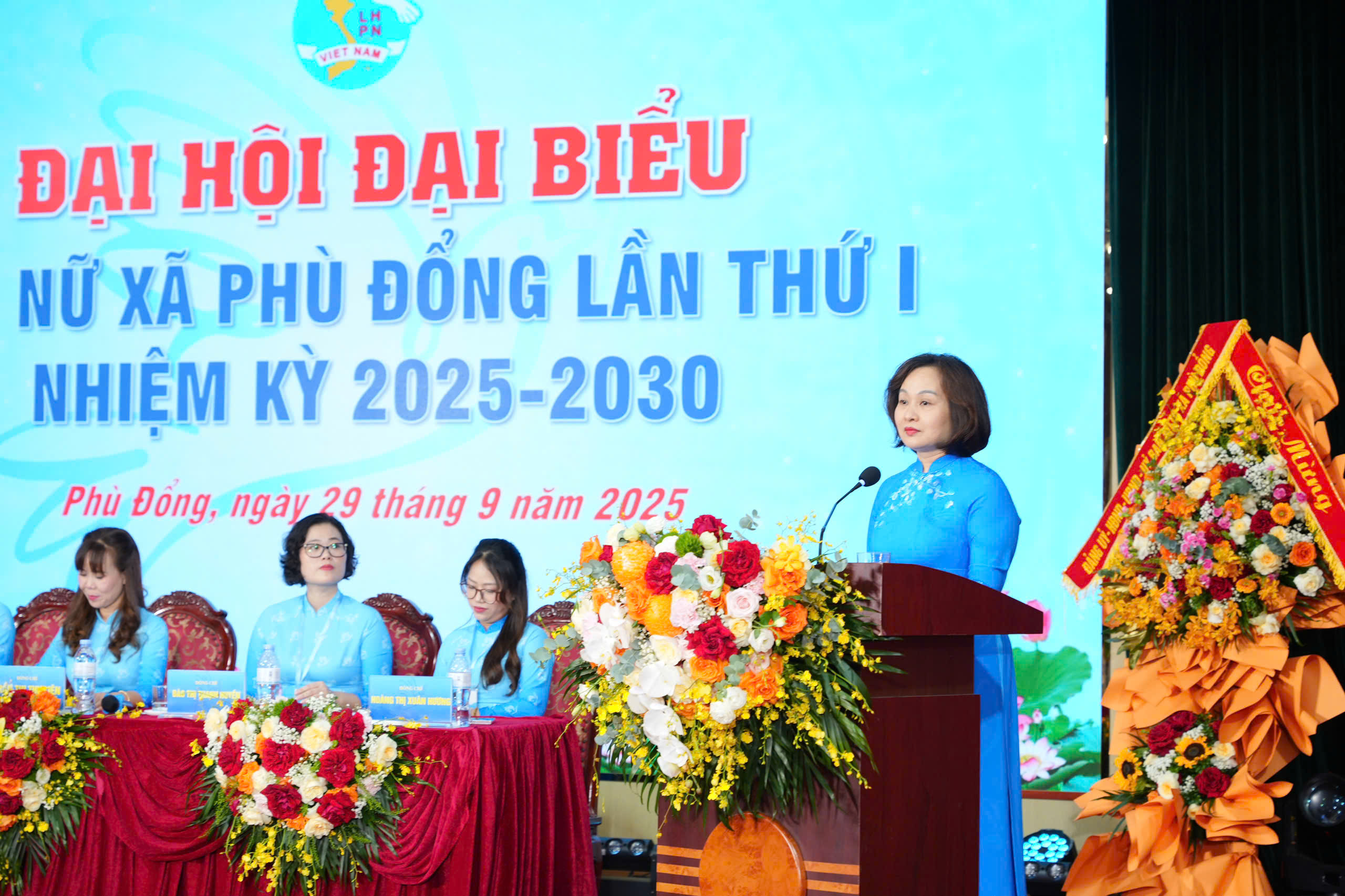Phụ nữ xã Phù Đổng phát huy truyền thống, tích cực đổi mới sáng tạo - ảnh 7