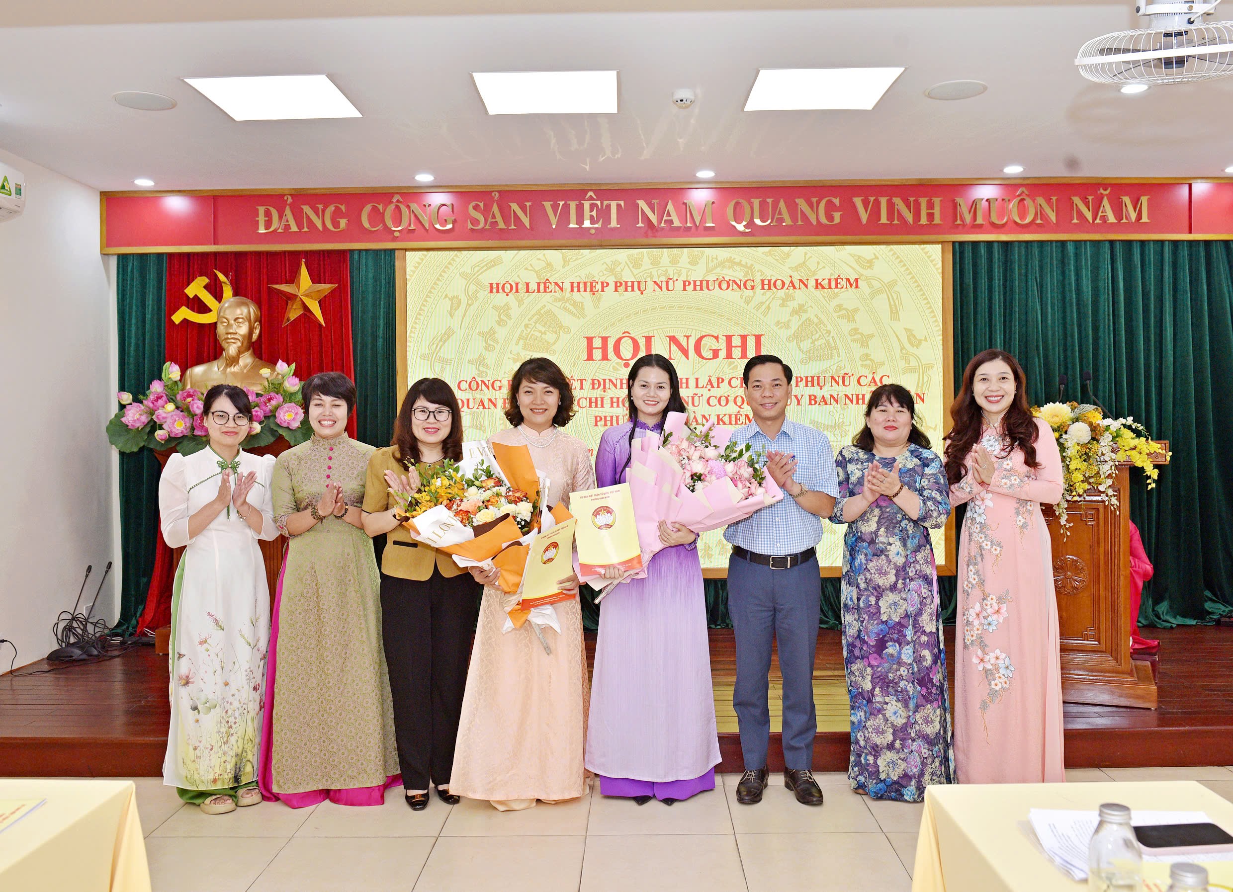 Hội LHPN phường Hoàn Kiếm: Ra mắt 2 Chi hội Phụ nữ các cơ quan Đảng và cơ quan UBND phường - ảnh 1