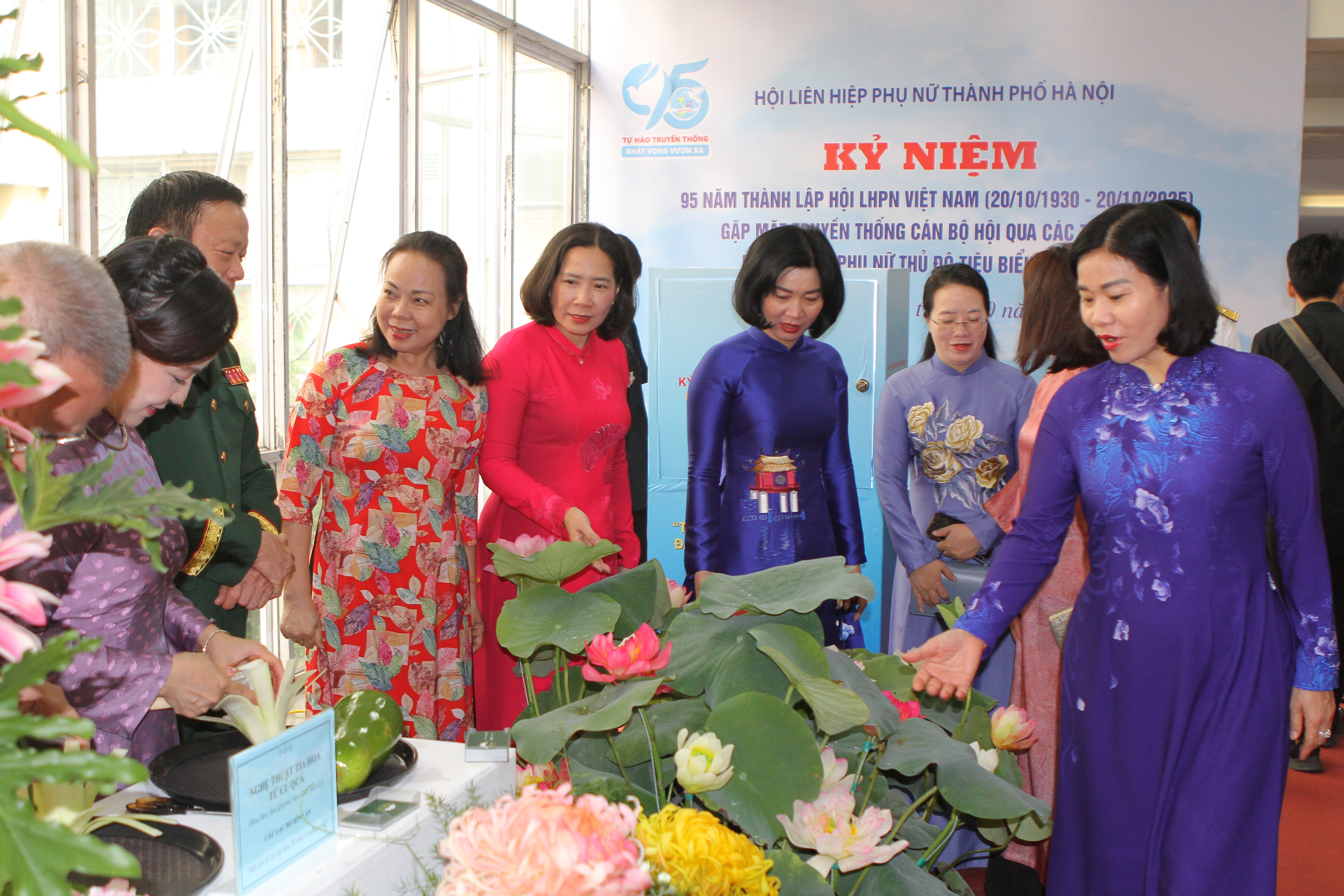 Phụ nữ Hà Nội luôn là điểm sáng với nhiều phong trào, mô hình tiêu biểu - ảnh 12