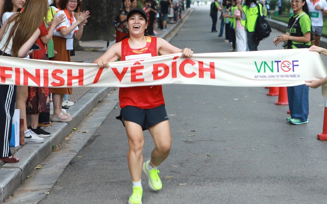 Hơn 1.000 vận động viên tham gia giải “Phụ nữ chạy hưởng ứng Vì môi trường không khói thuốc“ - ảnh 6