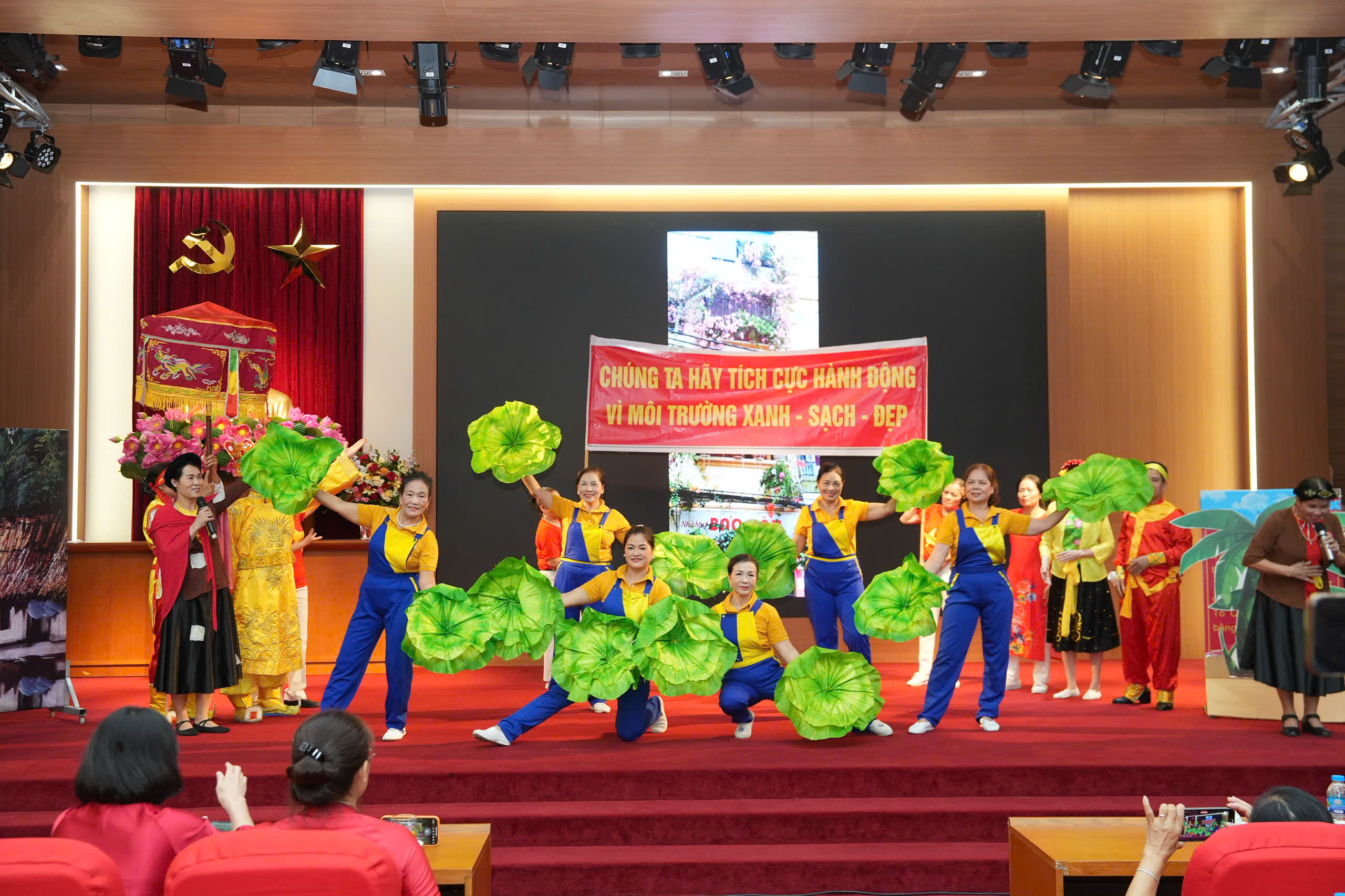 Hội thi “Sắc màu phụ nữ Gia Lâm” tôn vinh, biểu dương tài năng của chị em phụ nữ - ảnh 10