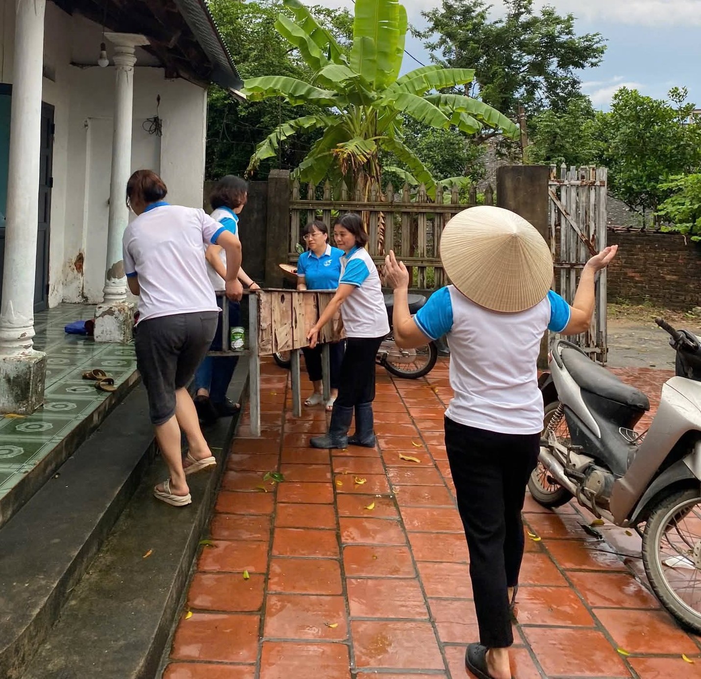 Phụ nữ xã Trung Giã, Hà Nội lan tỏa những việc làm ý nghĩa vì cộng đồng - ảnh 2