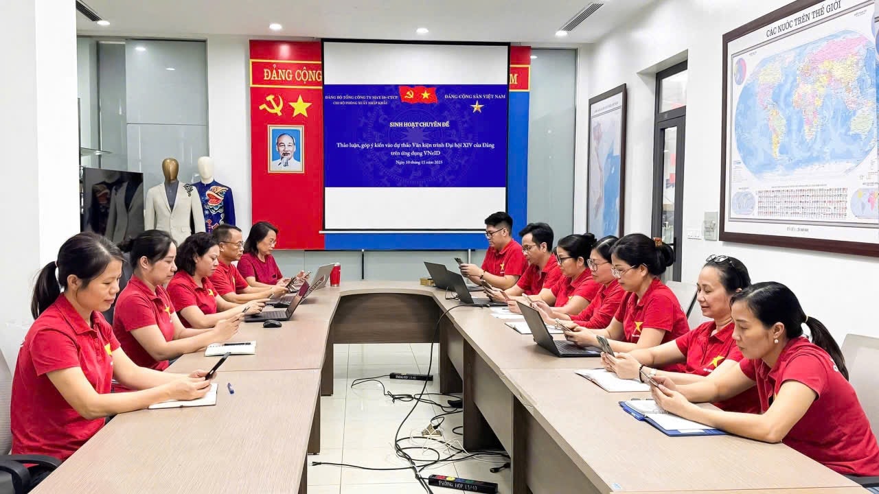 Gần 4.000 đảng viên  phường Phúc Lợi  tích cực đóng góp ý kiến vào Dự thảo các văn kiện trình Đại hội XIV của Đảng - ảnh 1