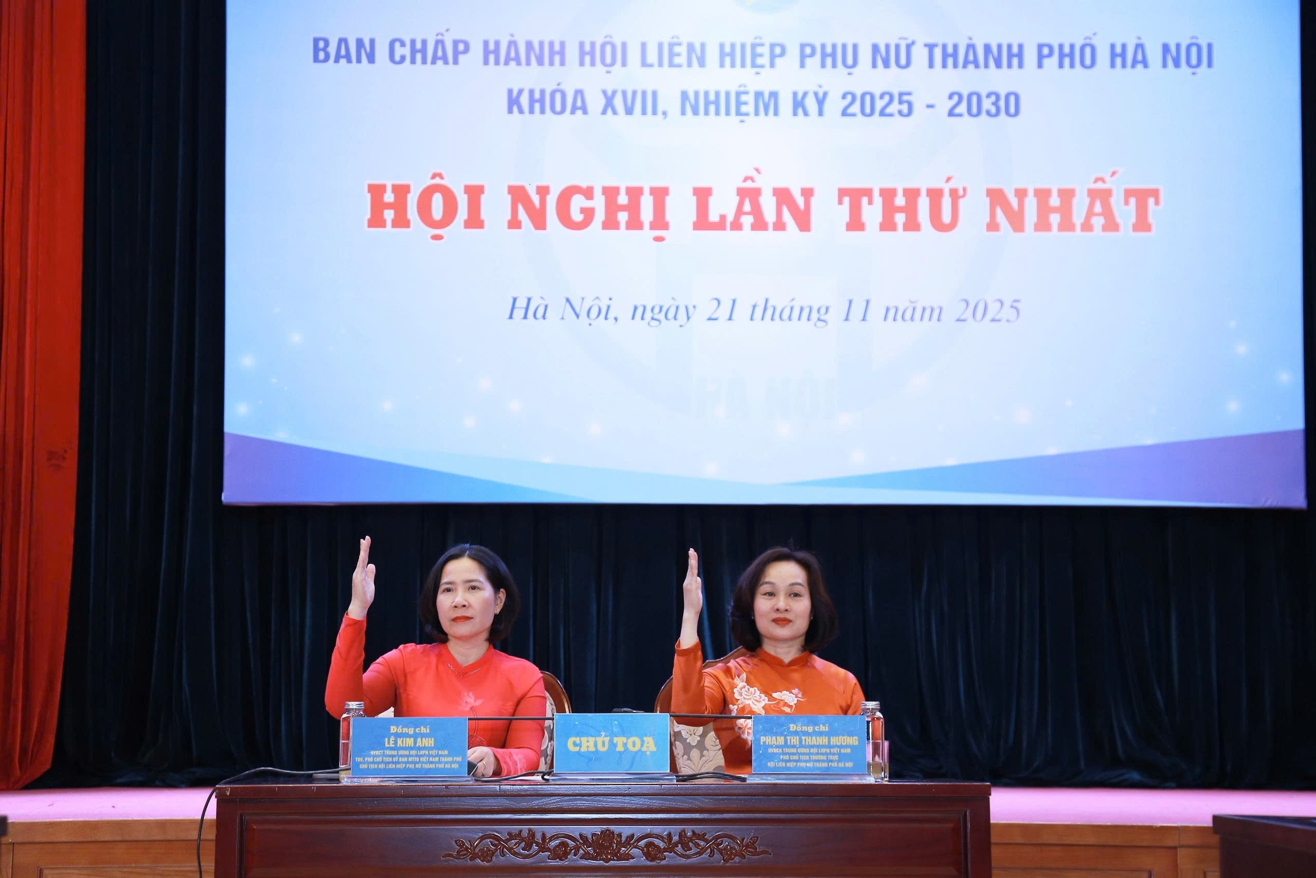 Đồng chí Lê Kim Anh tái đắc cử Chủ tịch Hội LHPN thành phố Hà Nội - ảnh 2