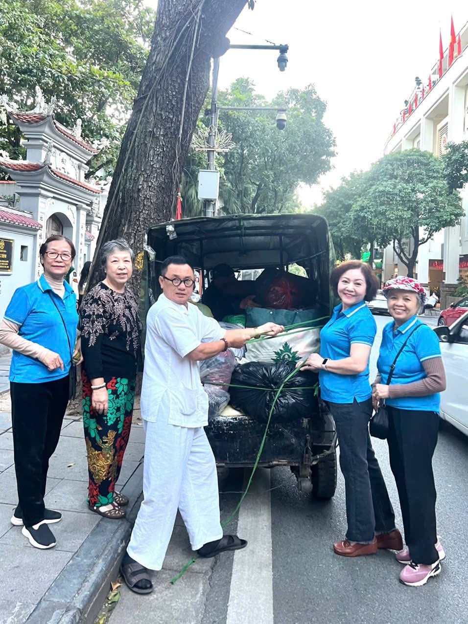 Hội LHPN phường Hoàn Kiếm chung tay chia sẻ khó khăn với đồng bào bị ảnh hưởng bởi mưa lũ - ảnh 3