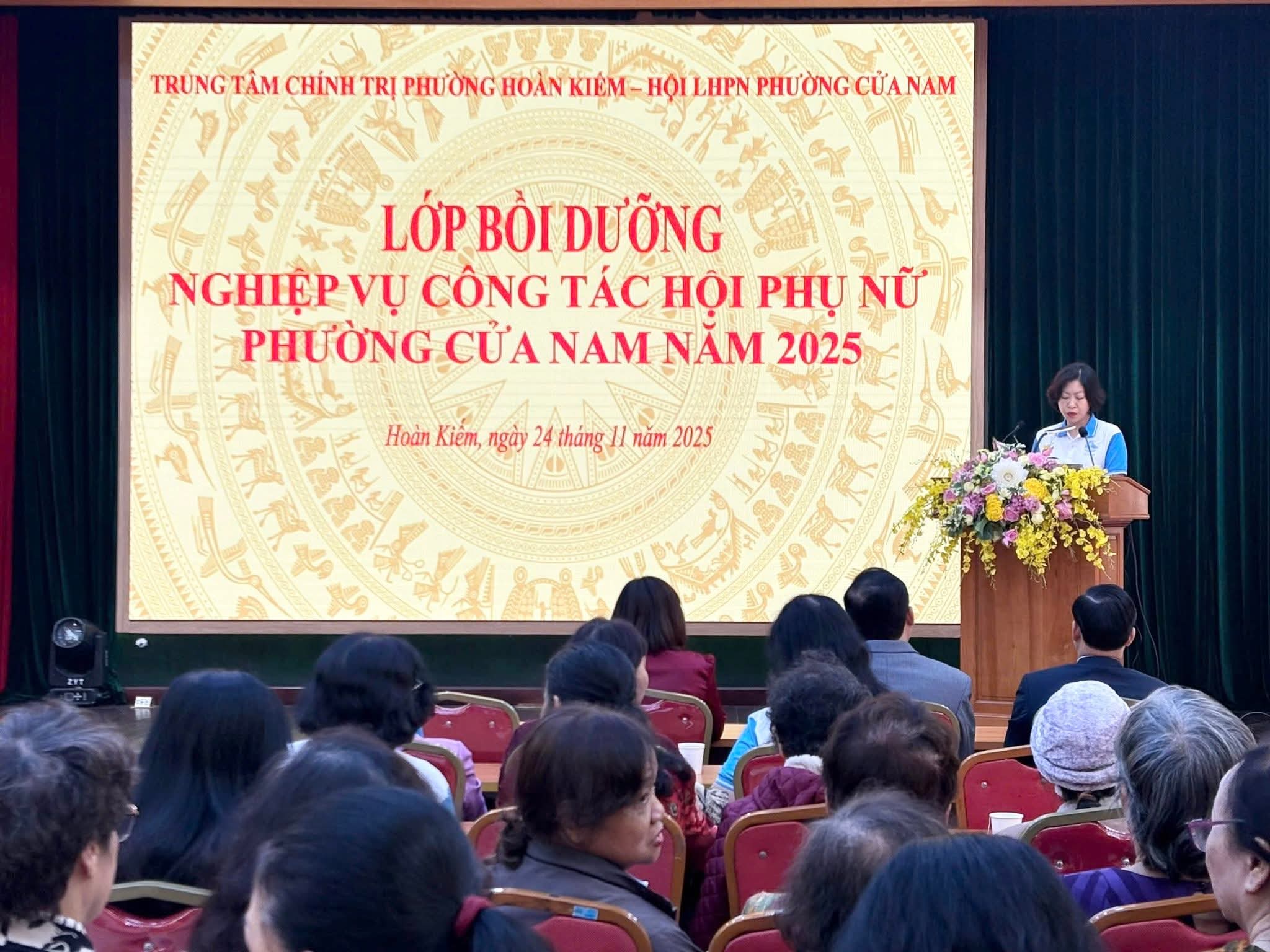 Hội LHPN phường Cửa Nam tập huấn nghiệp vụ công tác Hội cho 150 cán bộ phụ nữ - ảnh 2