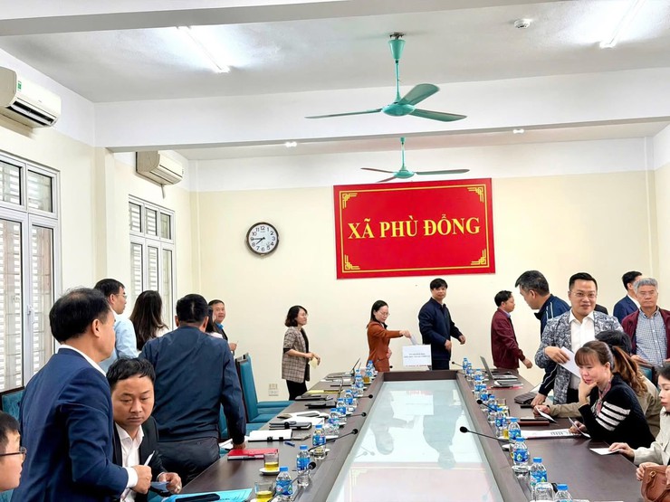 Xã Phù Đổng phát động ủng hộ đồng bào các tỉnh miền Trung – Tây Nguyên bị ảnh bởi mưa lũ - ảnh 2